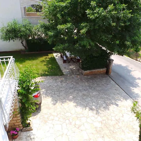 Apartament In With Four-bedrooms 1 Medulin