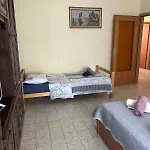 In With Four-bedrooms 1 * Μεντουλίν