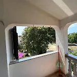 In With Four-bedrooms 1 *