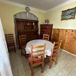 In With Four-bedrooms 1 Μεντουλίν