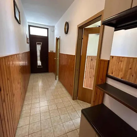 In With Four-bedrooms 1 Apartamento