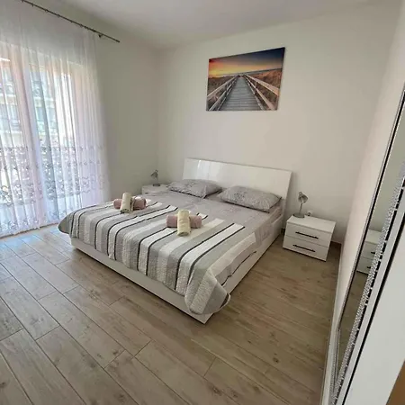 Apartamento In With Four-bedrooms 1 Medulin