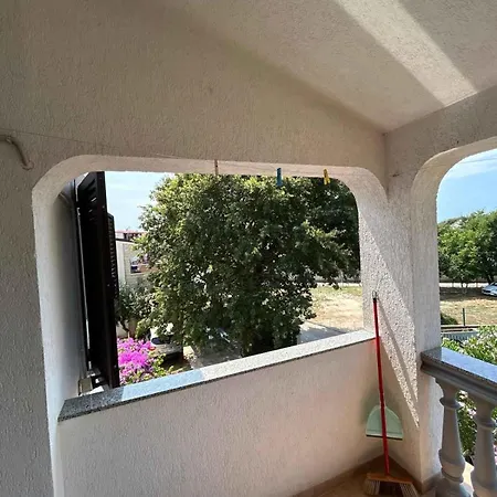 In With Four-bedrooms 1 *