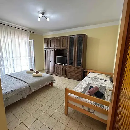In With Four-bedrooms 1 *