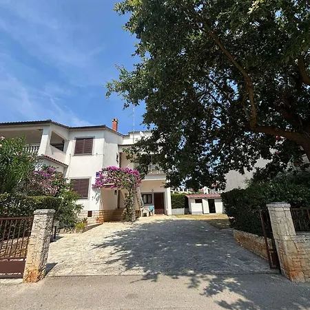 In With Four-bedrooms 1 Medulin