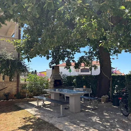 In With Four-bedrooms 1 * Medulin