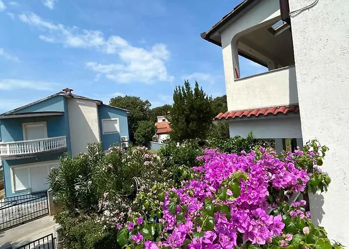 Apartment In With Four-bedrooms 1